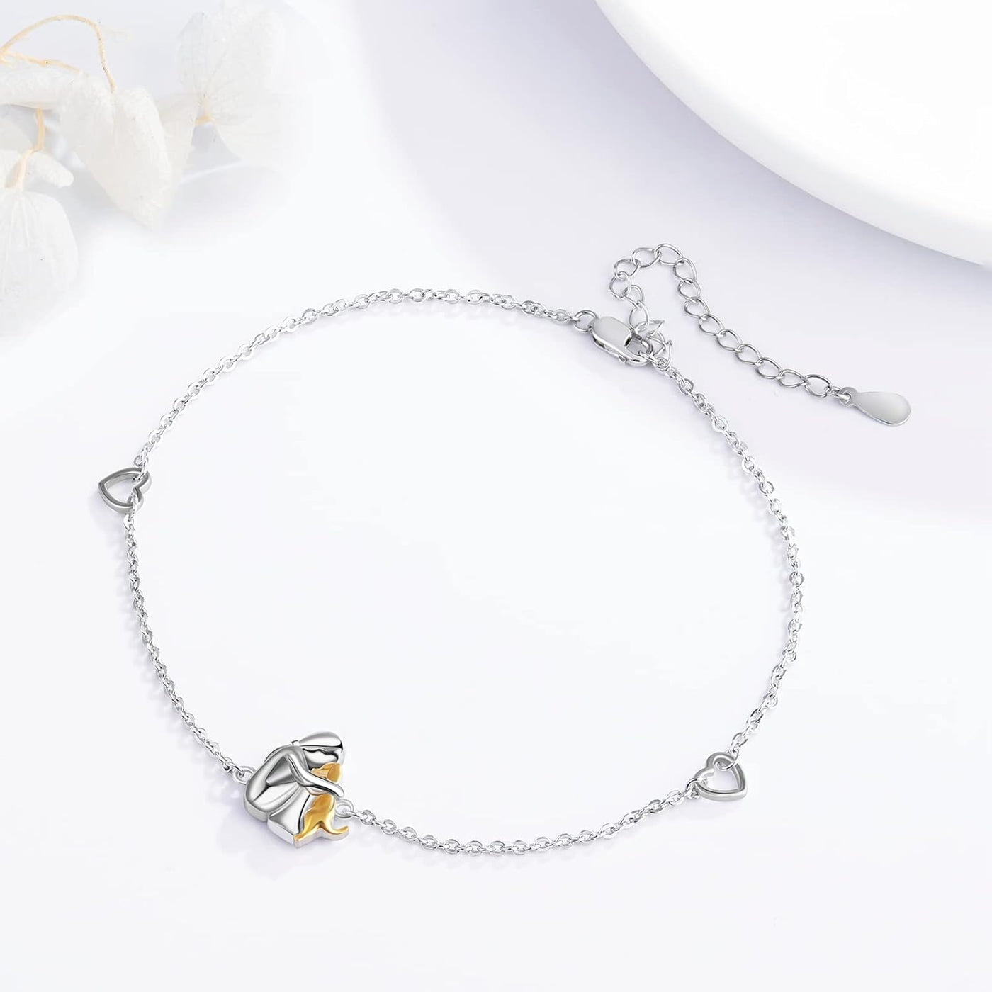 Lydia – Adjustable Dog Embrace Bracelet In Silver & Gold
